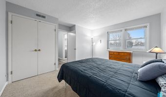 101 N Pipestone St 4, Brandon, SD 57005