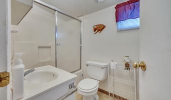66 Gingles Dr, Arnolds Park, IA 51331