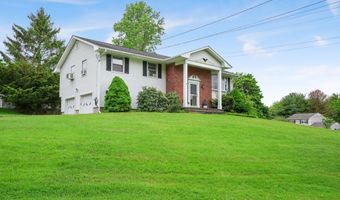 5 Woodchuck Ct, Norwalk, CT 06854