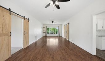 202 N Walnut St, Anderson, MO 64831