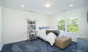 60 Island View Ave, Branford, CT 06405