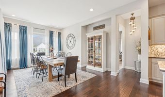 102 PHOEBE Ct, Lake Frederick, VA 22630