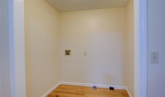 31 Edgewater Rd, Narragansett, RI 02882