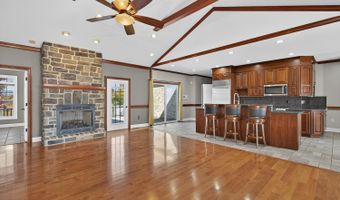 625 NW Locust St, Abingdon, VA 24210