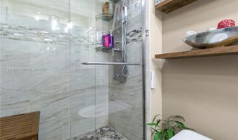 18061 Biscayne Blvd PH01, Aventura, FL 33160