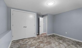 132 Maple Ave, Middletown, RI 02842