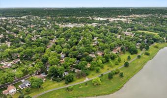 1738 E JONQUIL Ter, Arlington Heights, IL 60004