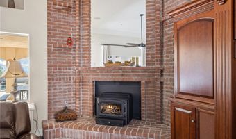 16878 Shirwaun Rd, Apple Valley, CA 92307