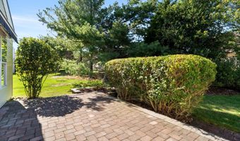 15 FIVE BRIDGES Ct, Barnegat, NJ 08005
