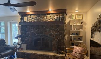 6531 5 Mile Point Rd, Allouez, MI 49805