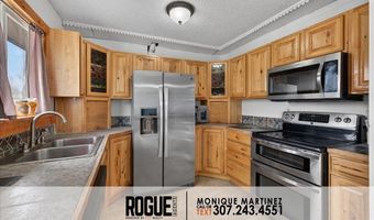 1960 Prairie Ln, Bar Nunn, WY 82601