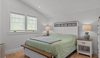 109 Carroll Ave, Newport, RI 02840