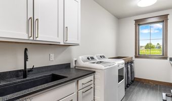 200 Miller Point Pl, Belgrade, MT 59714