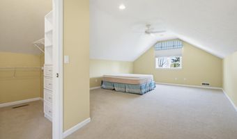 9 Pebble Beach Dr, Bedford, NH 03110