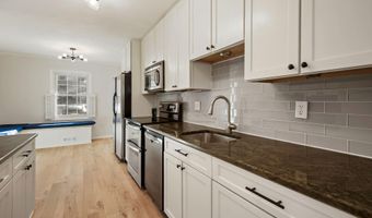7572 WESTLAKE Ter 56, Bethesda, MD 20817