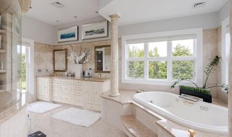 126 Cliff Dr, Narragansett, RI 02882