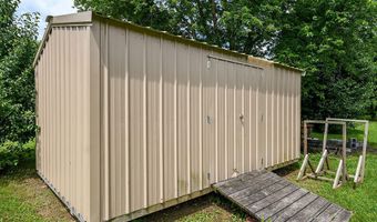 169 Claire St, Benton, TN 37307