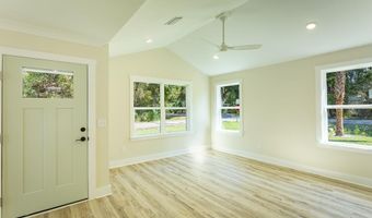 200 13th St, Apalachicola, FL 32320