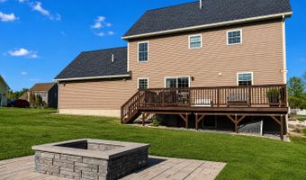 50 Rolling Meadow Dr, Bangor, ME 04401