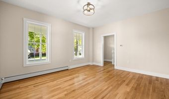 33 Brookline St, Abington, MA 02351