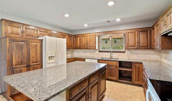 2207 N 154th Ter, Basehor, KS 66007