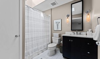 2529 Thornapple Dr, Ann Arbor, MI 48103