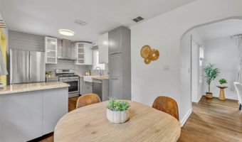 826 GARDEN Plz, Orlando, FL 32803