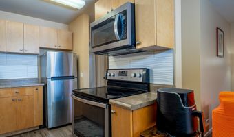 33 HUALALAI St 310, Hilo, HI 96720