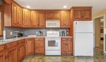 201 Spruce Dr, Andover, VT 05143