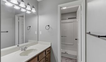 6608 SUNGATE Dr S, Bartlett, TN 38135