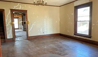 817 7th St, Alva, OK 73717