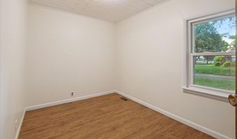 720 Pennsylvania Ave, Alma, MI 48801