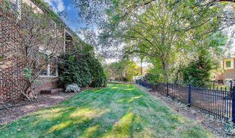 7806 FOX GATE Ct, Bethesda, MD 20817