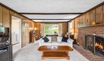 1 Edelweiss Ave, Lincoln, RI 02865