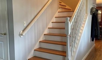 58 Rawlinson Dr, Coventry, RI 02816