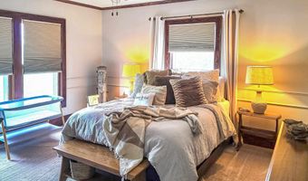 334 17th St, Ackley, IA 50601