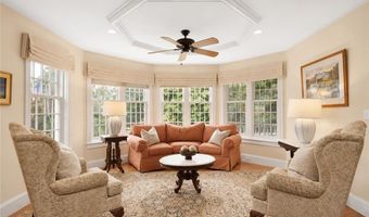 19 Ledge Rd, Bristol, RI 02809