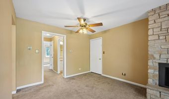 835 S Dwyer Ave A, Arlington Heights, IL 60005