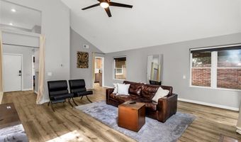 14902 Le Grande Dr, Addison, TX 75001