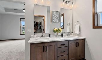2875 E TURQUOISE Ln, Appleton, WI 54913