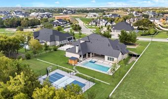 516 Lodge Hill Dr, Heath, TX 75032