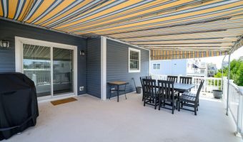 214 Iroquois Ave, Beach Haven, NJ 08008