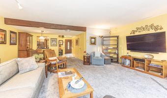 765 Peninsula Ct, Ann Arbor, MI 48105