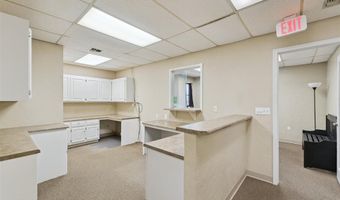 7505 NW 23rd St, Bethany, OK 73008