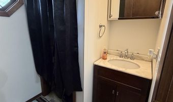 330 Fairview Dr, Aurora, NE 68818