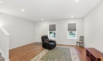 22 N Kirkwood St, Dover, DE 19904