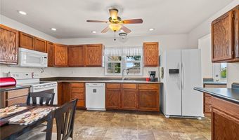 9012 NW State Route 52 Hwy, Amoret, MO 64722