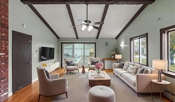 2 Oak Grove Blvd, North Providence, RI 02911