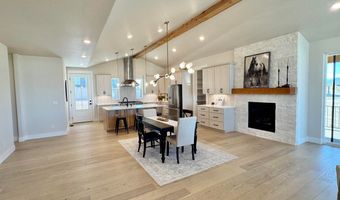 1385 Art Dr, Berthoud, CO 80513