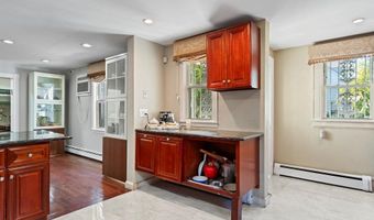 118 Grant Ave, Albertson, NY 11507